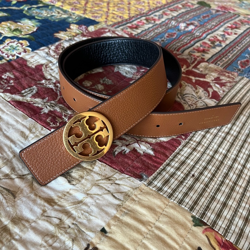 EUC Reversible Tory Burch Miller Belt Tan and Black Gold Logo